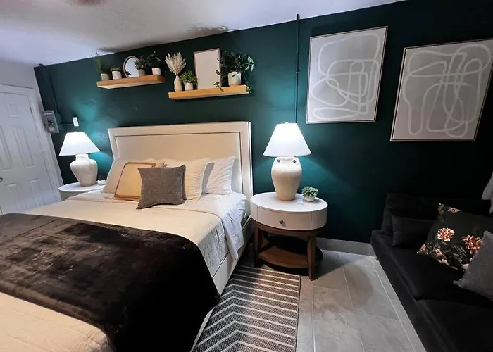 Plush King Bed Xtra Cozy Stay